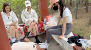 【美娜格格】公园野餐玩狗-97LZTD-450604
